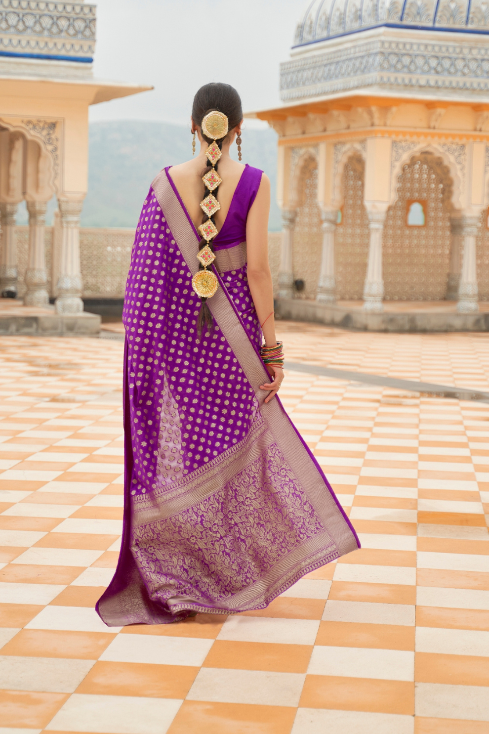 Handloom Crafted Saree in Nylon Silk Georgette for Festive Wear