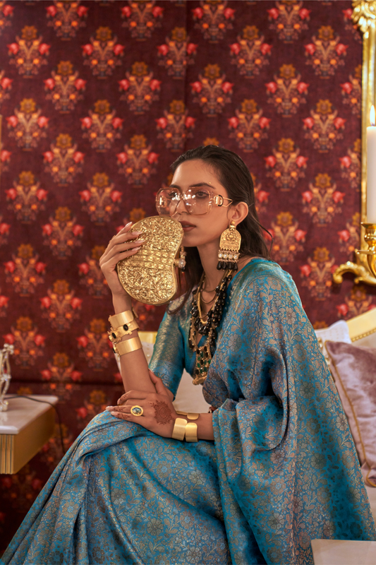 Traditional Kanchipuram Silk Saree with Handloom Weaving Elegance