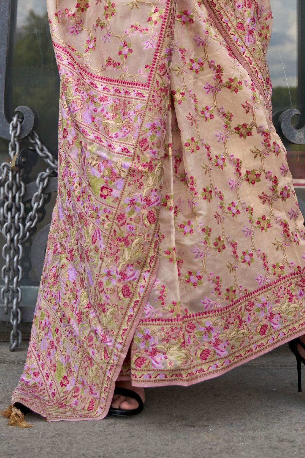 Organza Parsi Handloom Weaving Silk Saree with Delicate Heritage Detailing