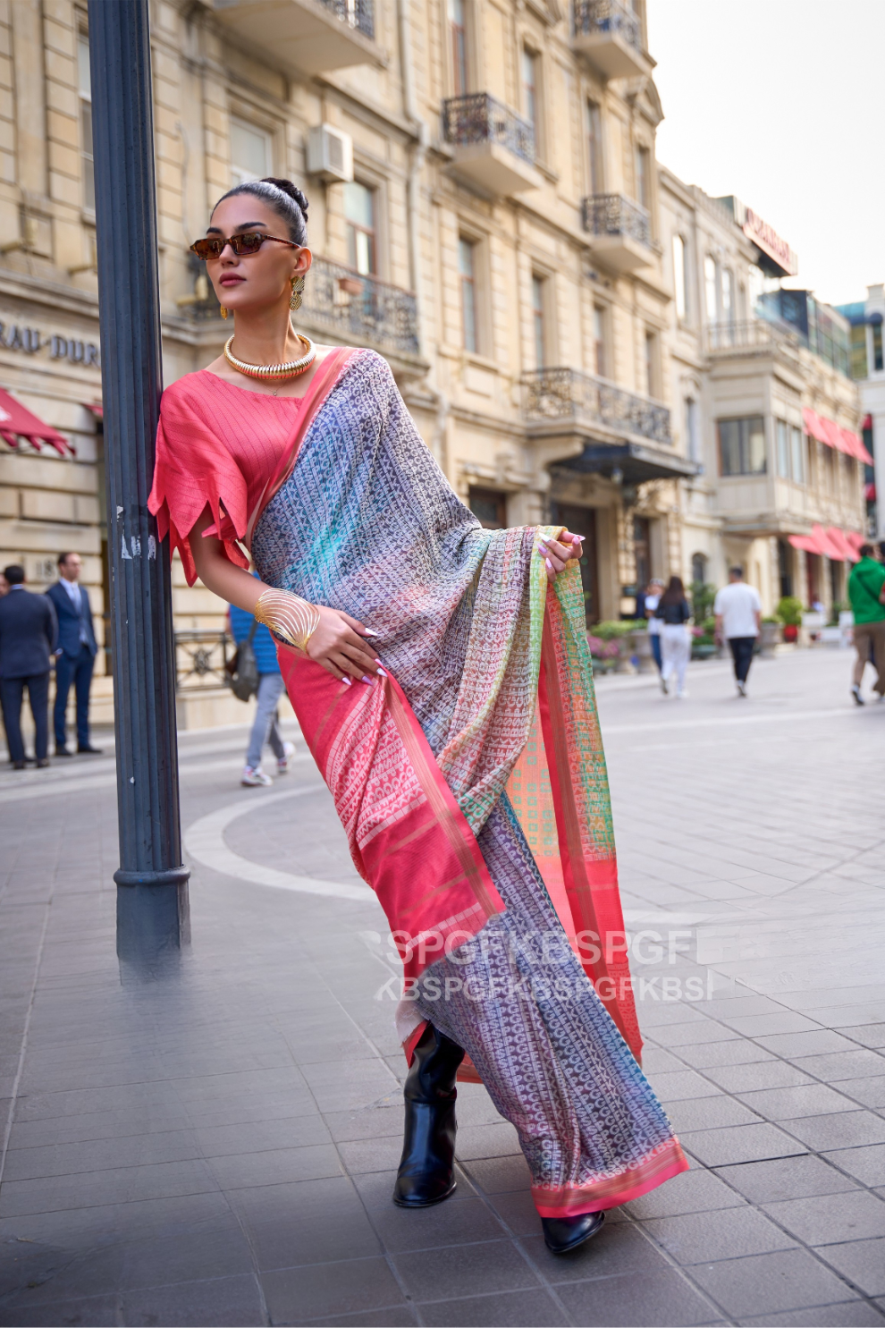 Elegant Poly Viscose Printed Saree with Handloom Weaving Detailing