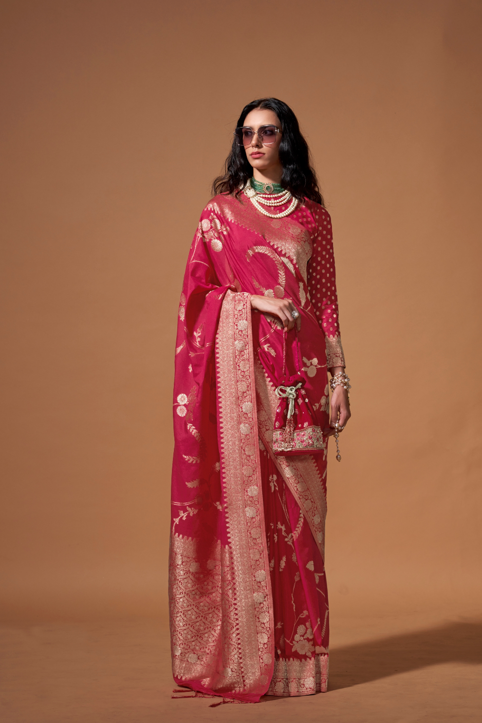 Pure Georgette Handloom Woven Silk Saree with Graceful Texture