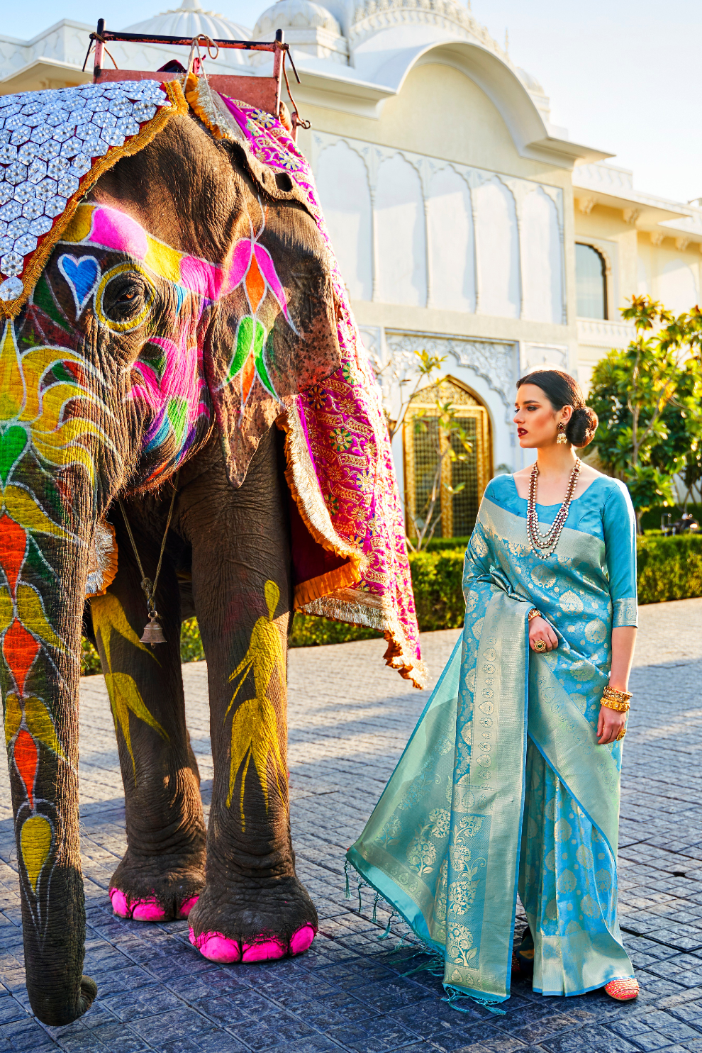 Elegant Kanjivaram Silk Saree with Rich Handloom Weaving