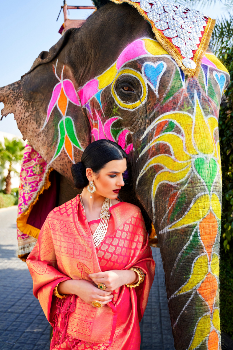 Elegant Kanjivaram Silk Saree with Rich Handloom Weaving