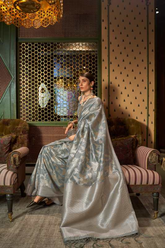 Banarasi Saree with Contrast Border and Traditional Weaving