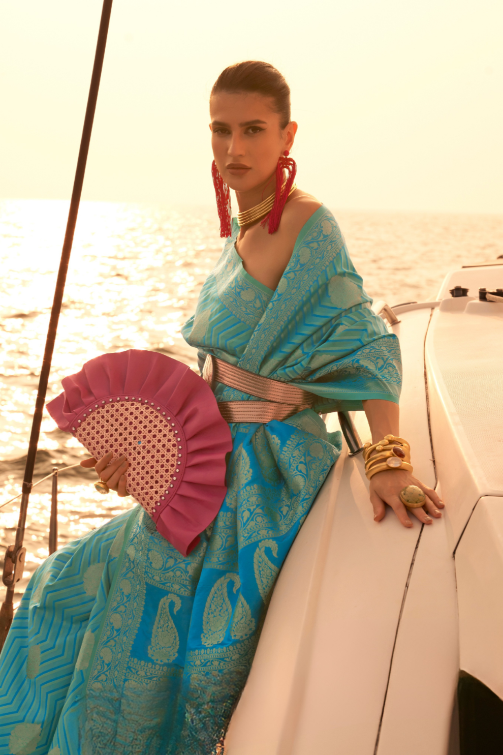 Regal Zari Woven Banarasi Saree with Traditional Motifs