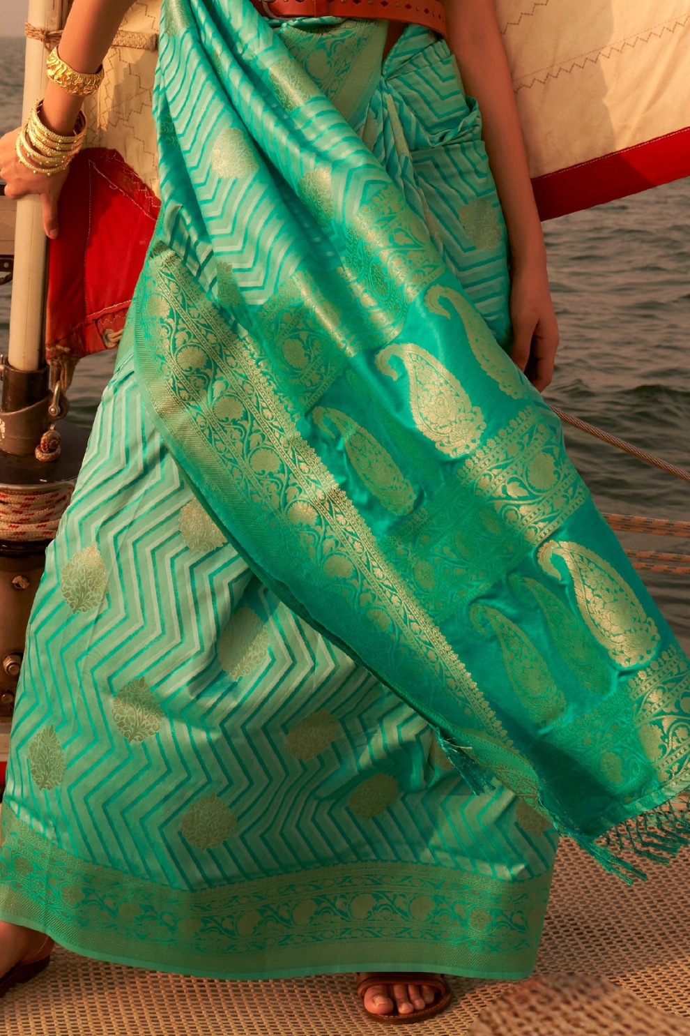 Regal Zari Woven Banarasi Saree with Traditional Motifs