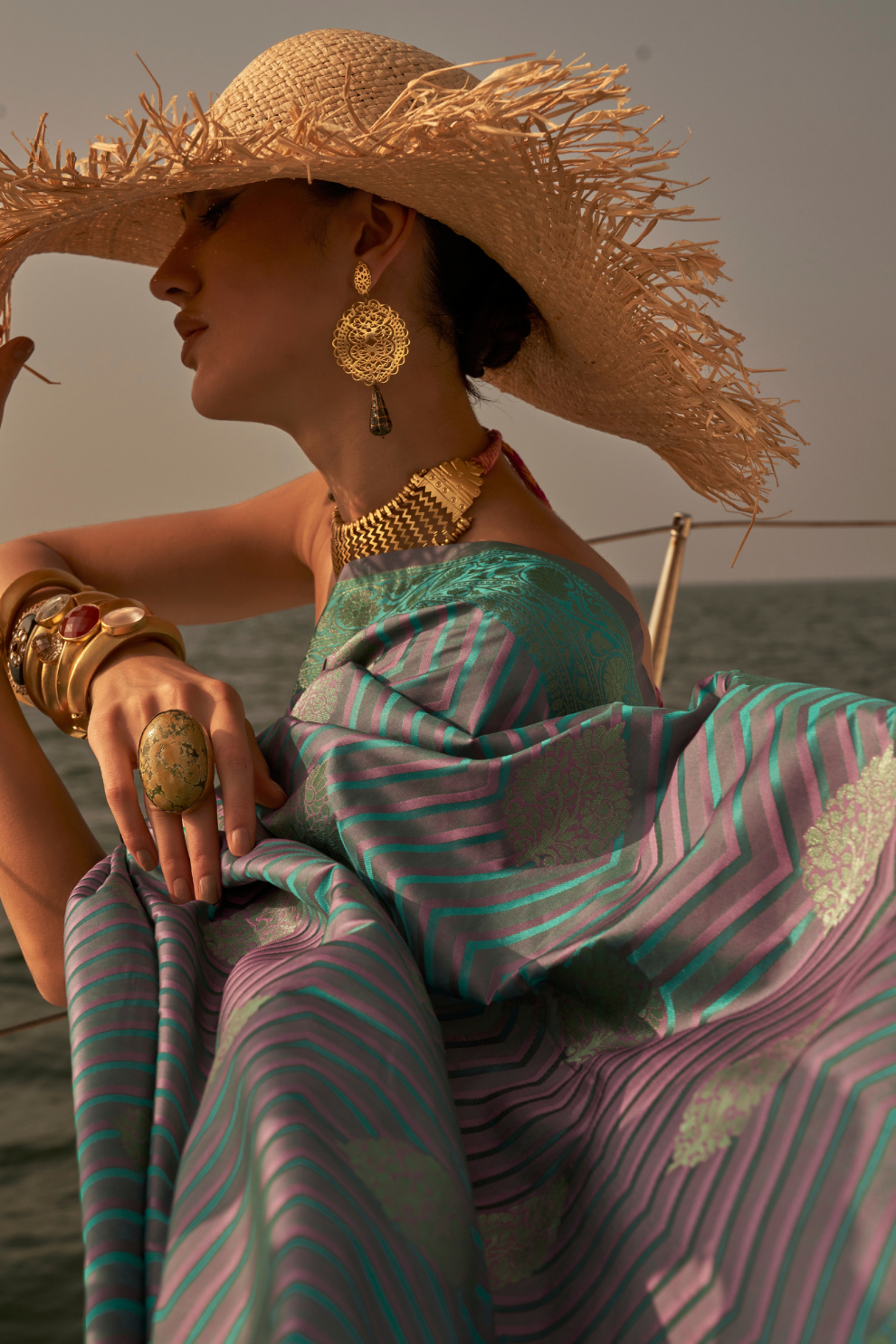 Regal Zari Woven Banarasi Saree with Traditional Motifs