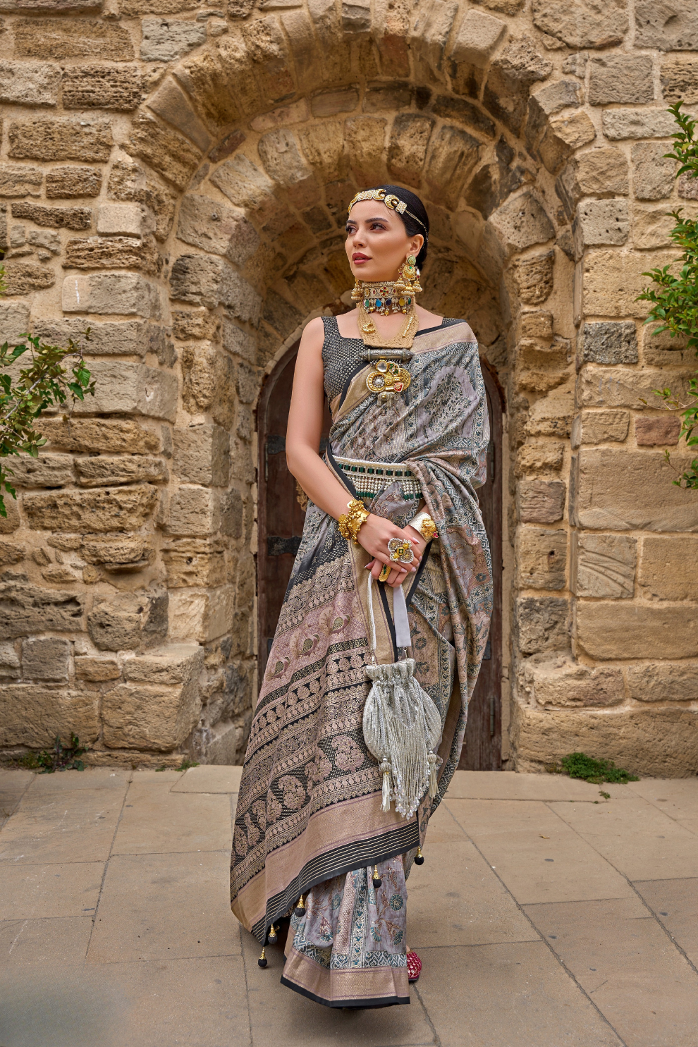 Traditional Wear Pure Silk Saree with Artistic Prints