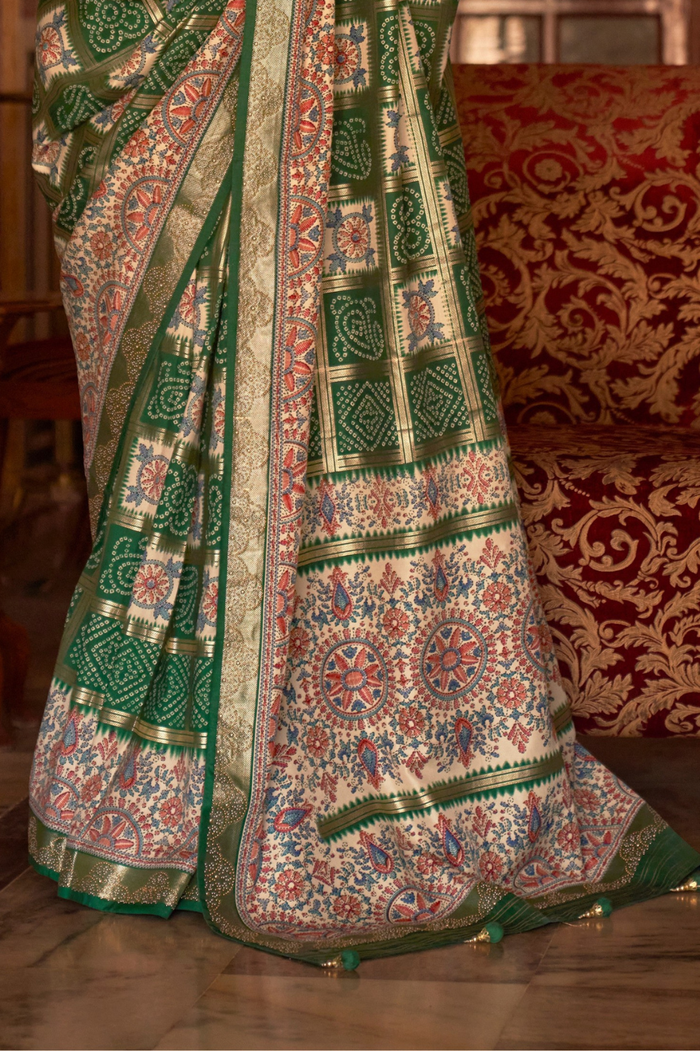Elegant Pure Silk Bandhani Saree with Weaving and Artistic Print