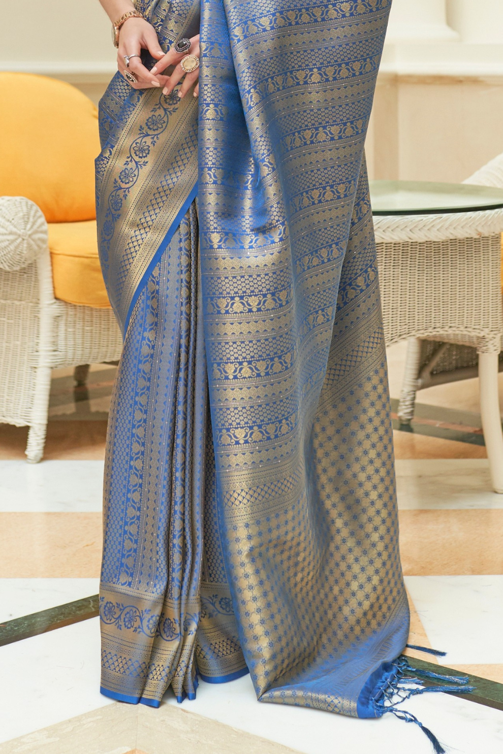 Traditional Zari Woven Silk Saree with Rich Ethnic Appeal