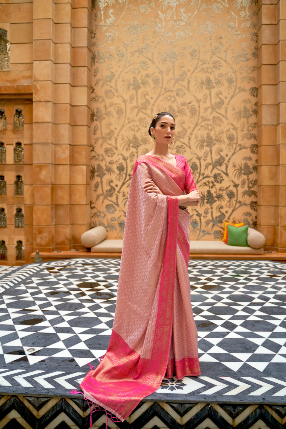 Lustrous Kanjivaram Saree with Authentic Silk and Zari Work