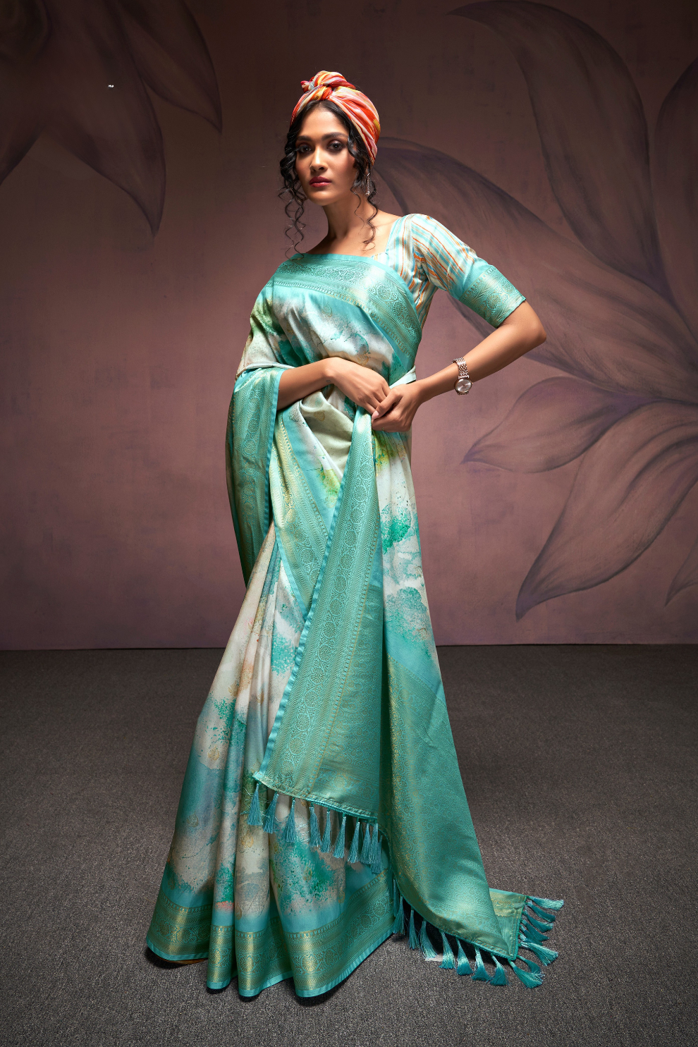 Handloom Harmony Soft Silk Saree with Elegant Weaving - LaVante Fashion