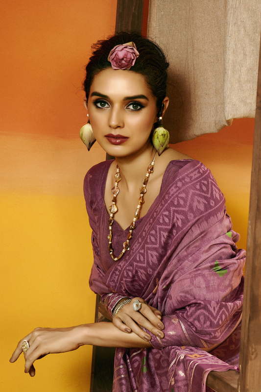 Grace Woven in the Threads of Spun Handwoven Jamdani Elegance