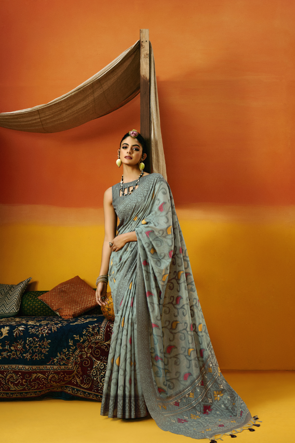 Grace Woven in the Threads of Spun Handwoven Jamdani Elegance