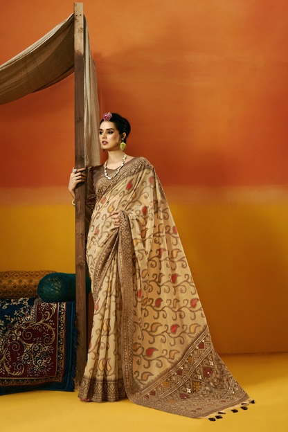 Grace Woven in the Threads of Spun Handwoven Jamdani Elegance