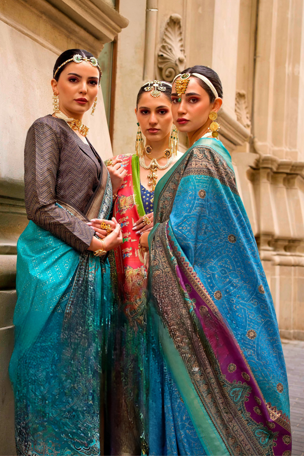 Elegant Shine Super Poly Viscose Silk Saree with Apoxy Finish - LaVante Fashion