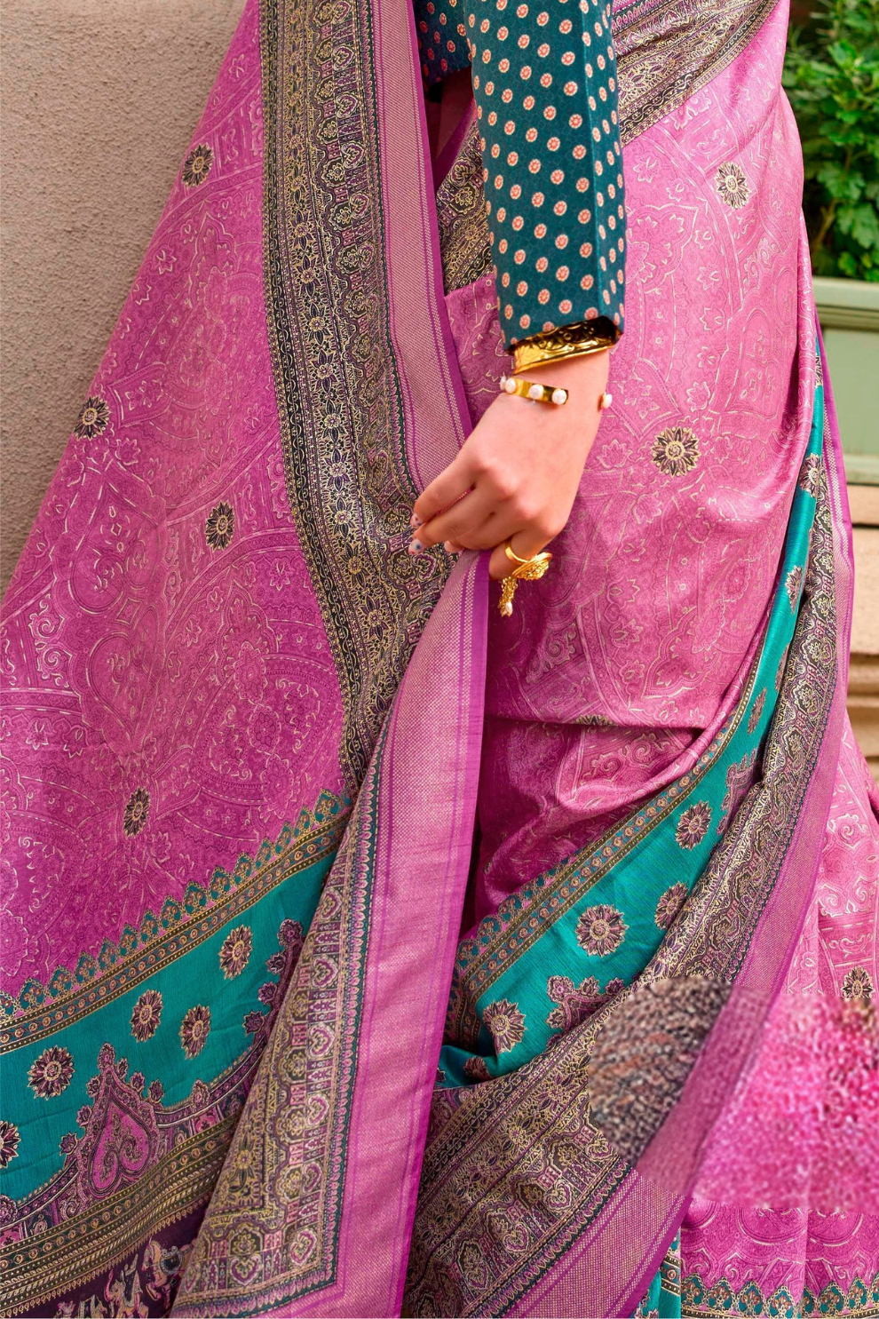 Elegant Shine Super Poly Viscose Silk Saree with Apoxy Finish - LaVante Fashion