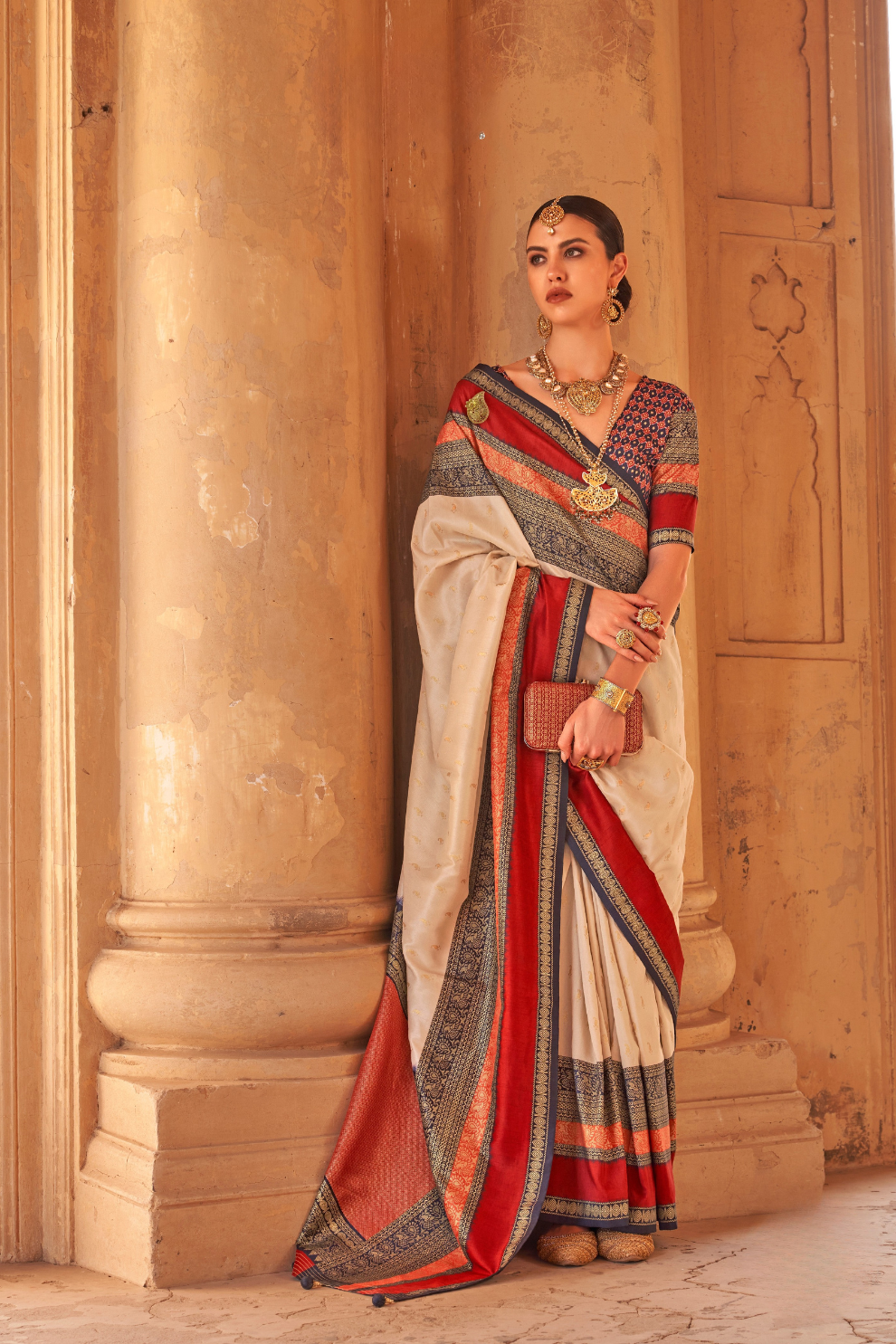 Kanjivaram Style Silk Saree with Designer Brooch and Clutch