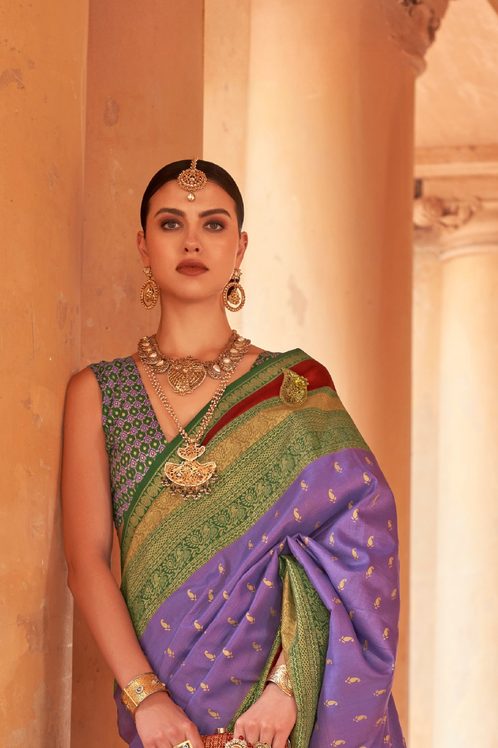 Kanjivaram Style Silk Saree with Designer Brooch and Clutch