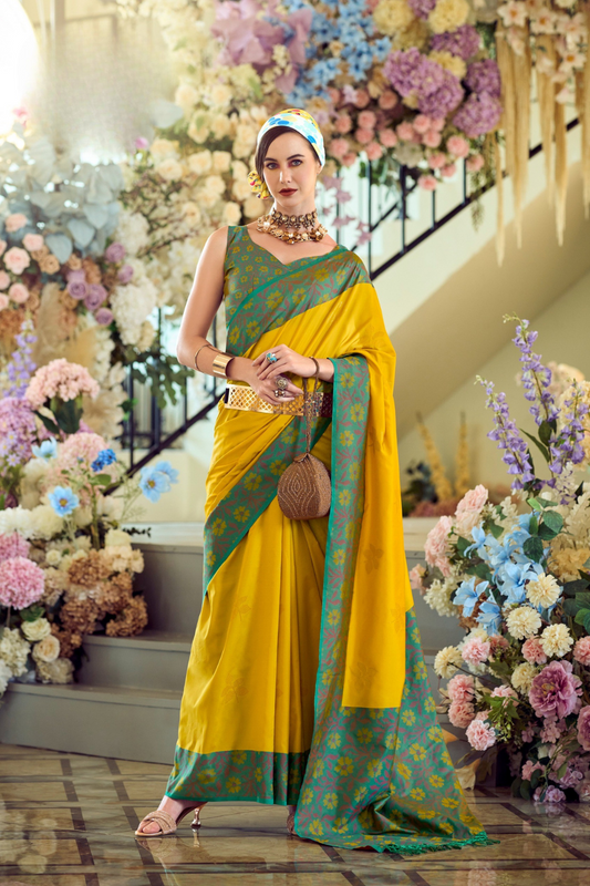 Soft Silk Saree with Traditional Ikkat Border - LaVante Fashion