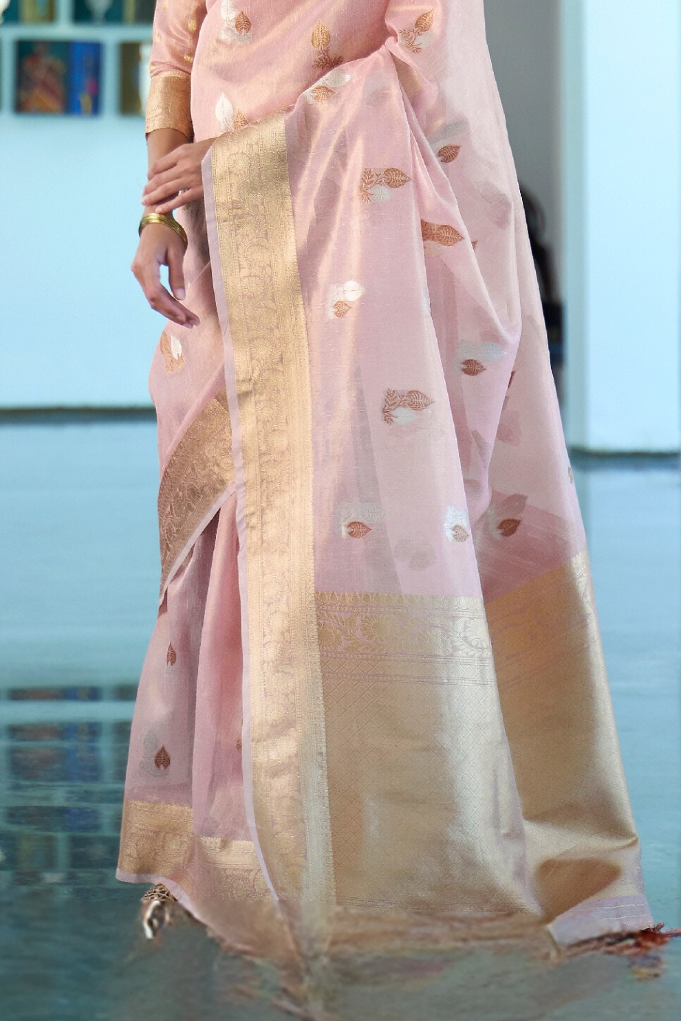 Tissue Finish Silk Saree with Blouse for Special Events