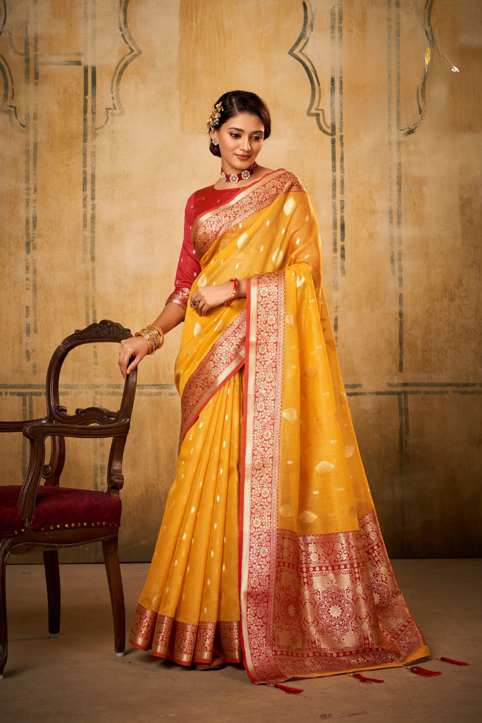 Tissue Silk Elegance Draped in a Striking Contrast Border