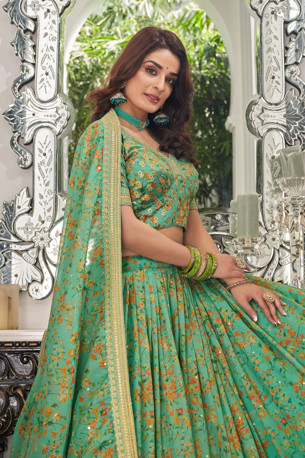 Elegant blouse and soft net dupatta with border detailing