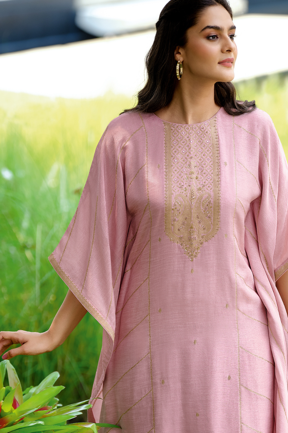 Viscose Woven Zari Kaftan with Coordinated Straight Pant