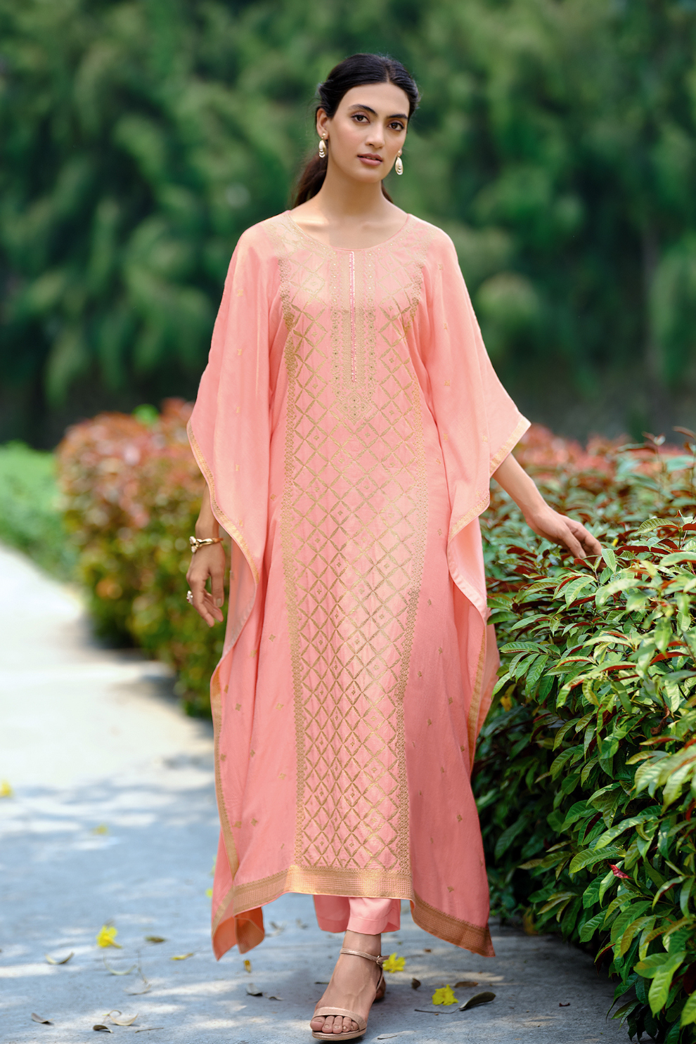 Elegant Viscose Woven Kaftan with Handwork Detailing