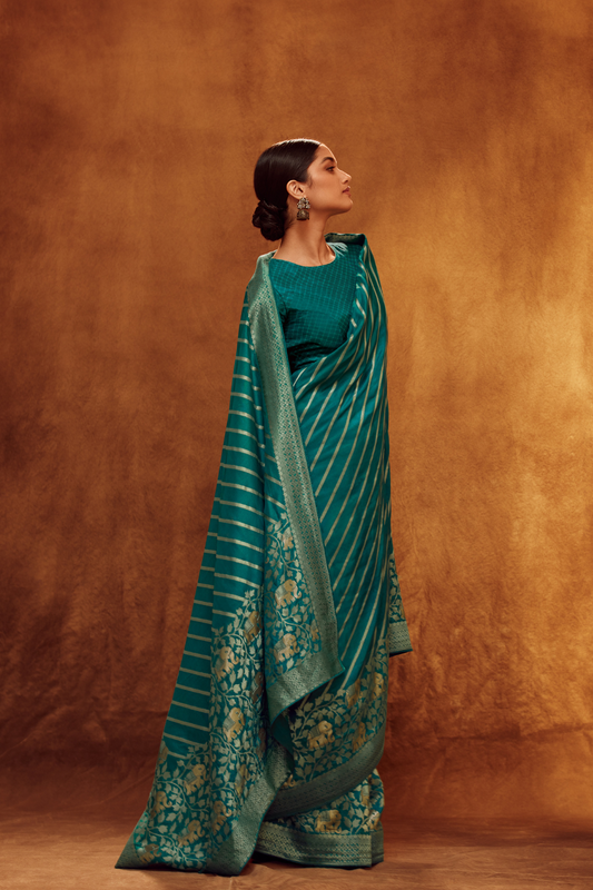 Soft Viscose Solid Saree with Blouse for Everyday Elegance