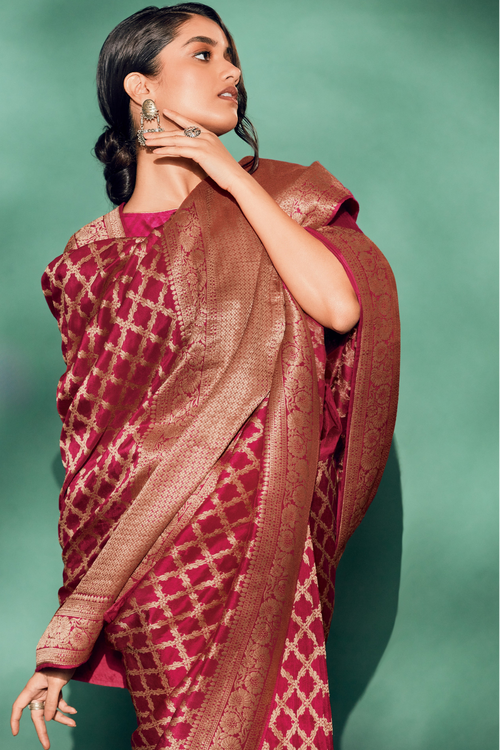 Classic Viscose Woven Solid Saree with Matching Blouse