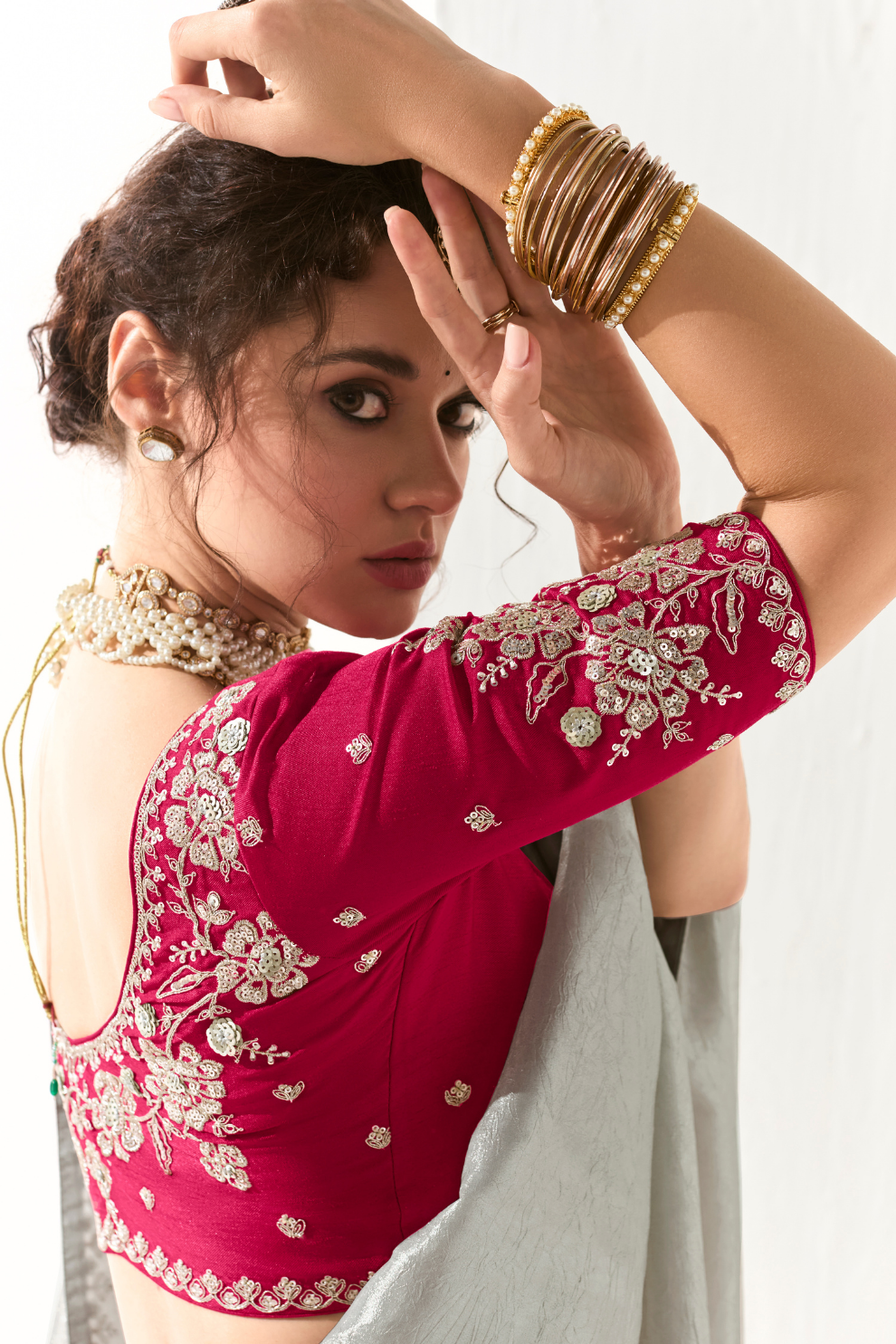 Tissue Silk Saree with Heavy Embroidered Border for Grand Occasions