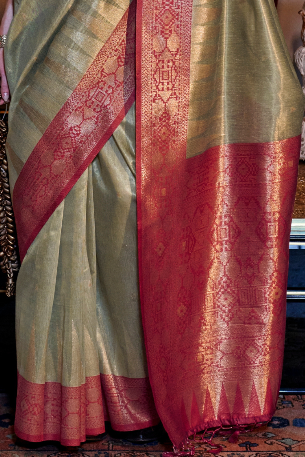 Tissue Silk Saree with Intricate Handloom Weaving Art