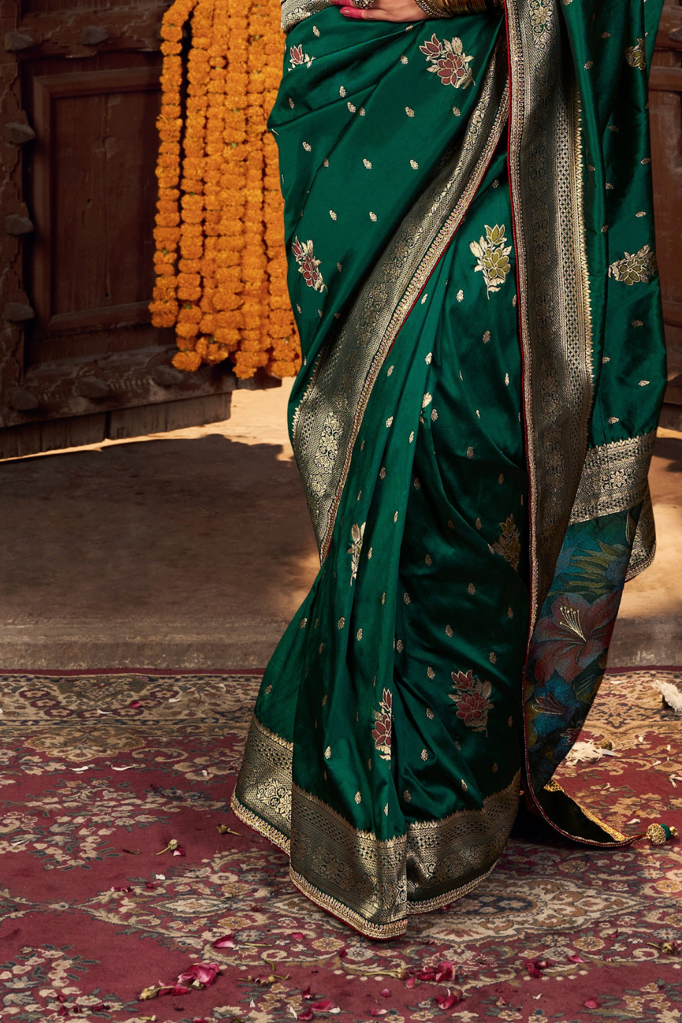 Pure Silk Weaving Saree with Fancy Fabric - LaVante Fashion