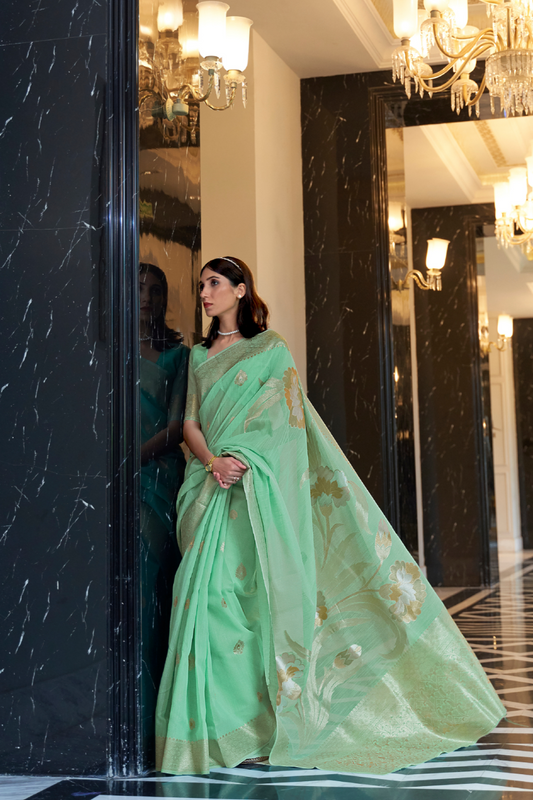 Pure Linen Saree with Elegant Handwoven Weaving Pattern