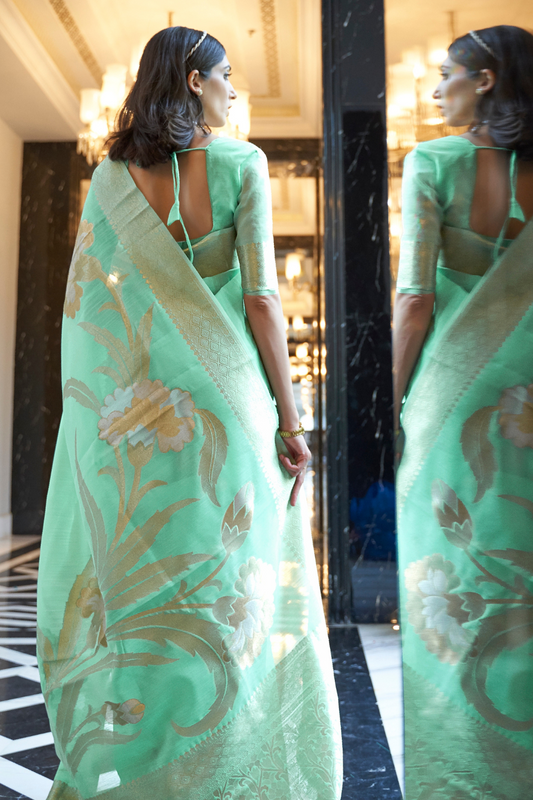Pure Linen Saree with Elegant Handwoven Weaving Pattern