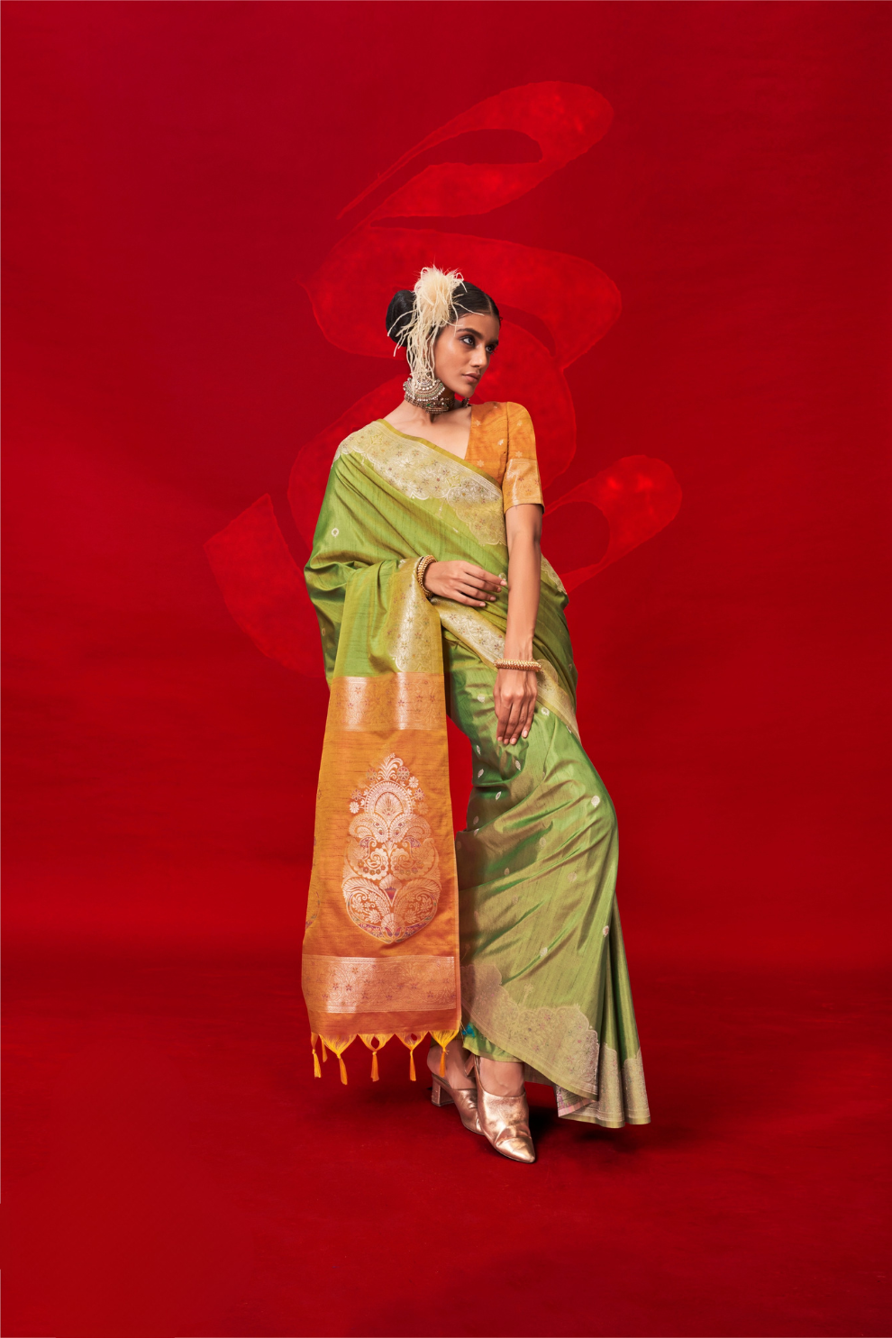 Tussar Silk Handloom Saree with Contrast Ikkat Pallu & Blouse