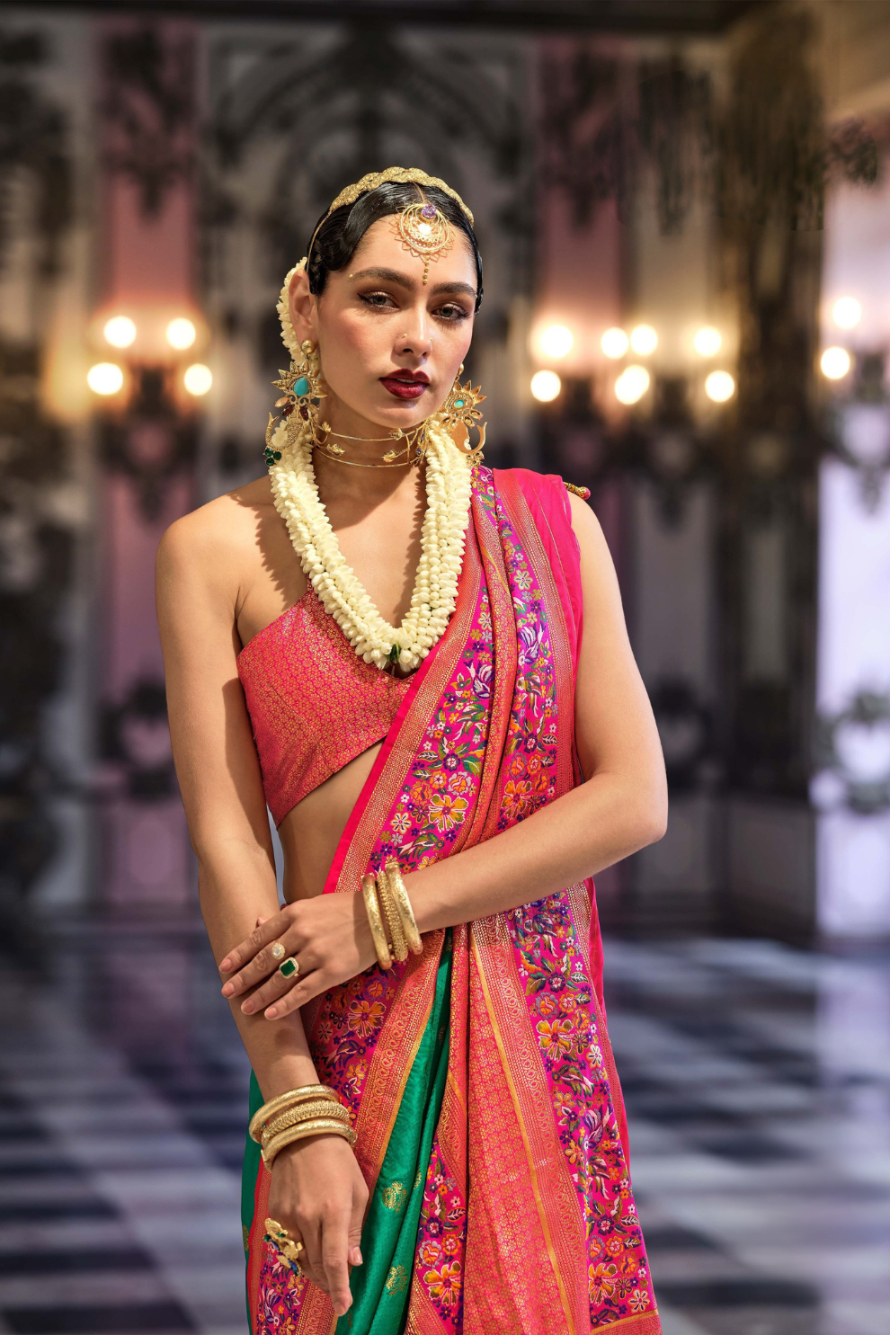 Super Banarasi P.V. Silk Saree with Jacquard Weaving Butti Work