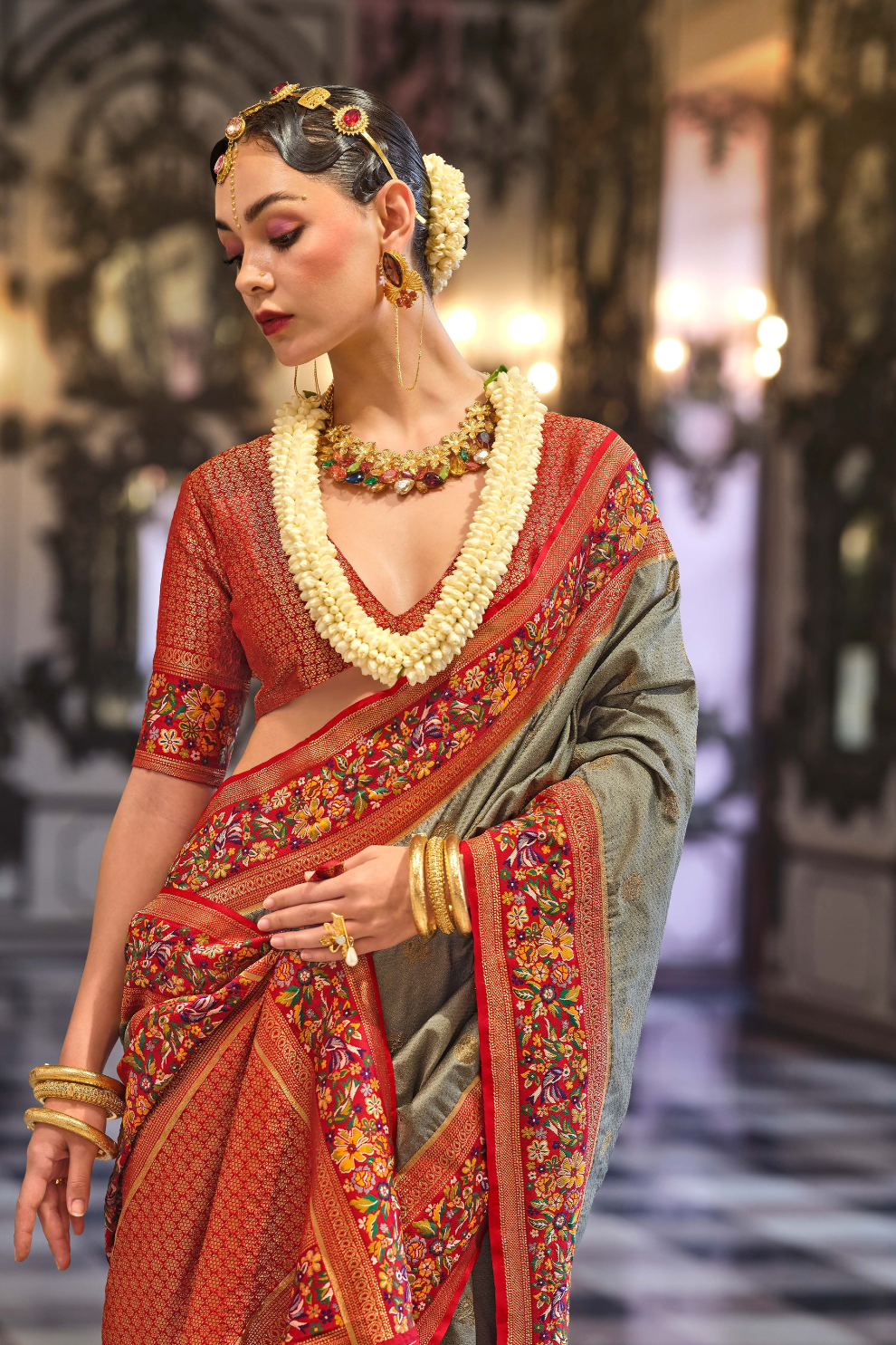 Super Banarasi P.V. Silk Saree with Jacquard Weaving Butti Work