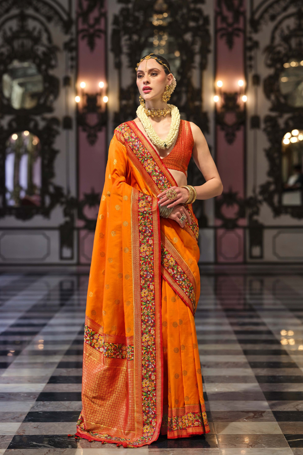 Super Banarasi P.V. Silk Saree with Jacquard Weaving Butti Work