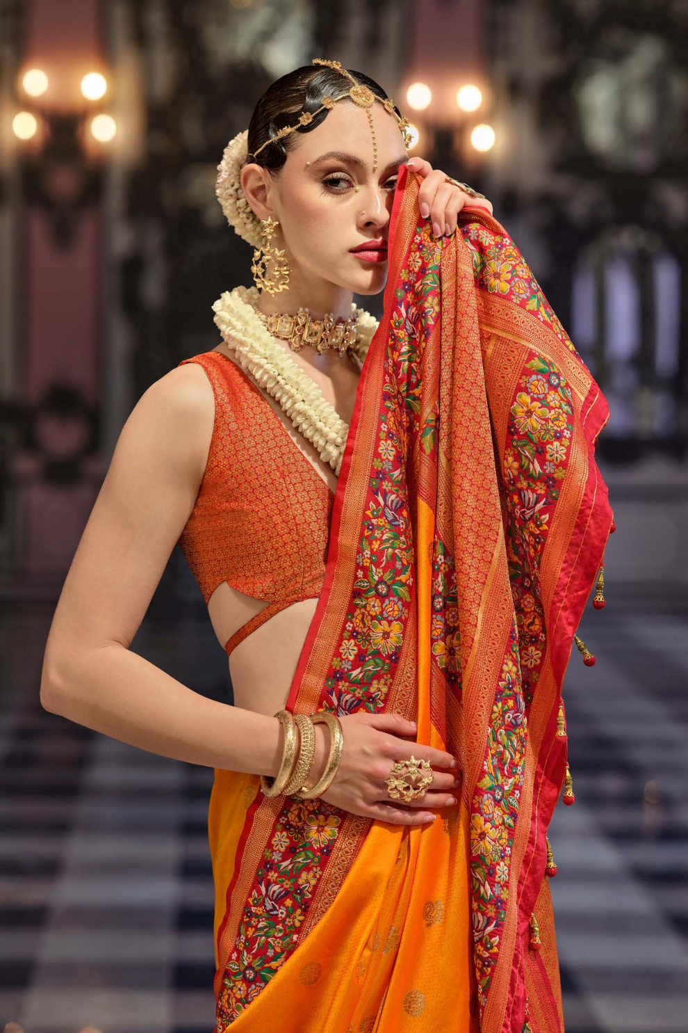 Super Banarasi P.V. Silk Saree with Jacquard Weaving Butti Work