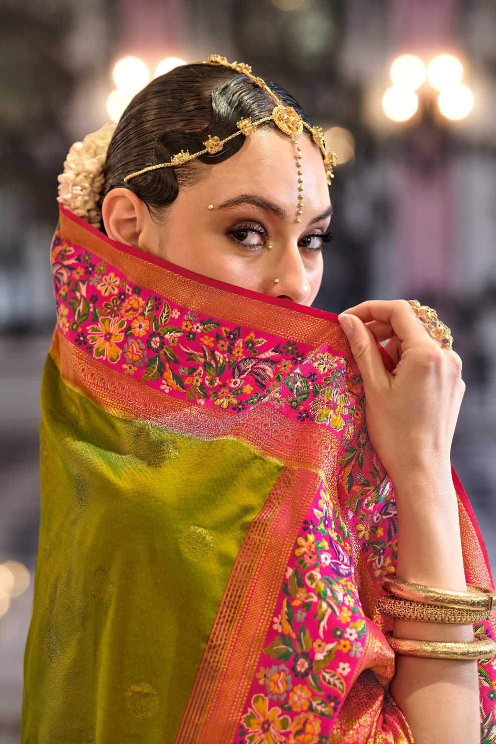 Super Banarasi P.V. Silk Saree with Jacquard Weaving Butti Work