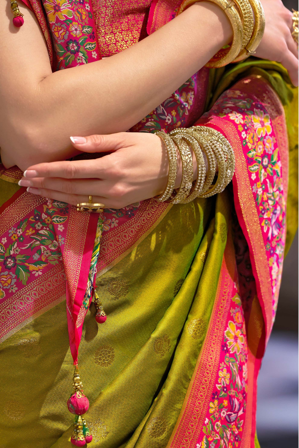 Super Banarasi P.V. Silk Saree with Jacquard Weaving Butti Work