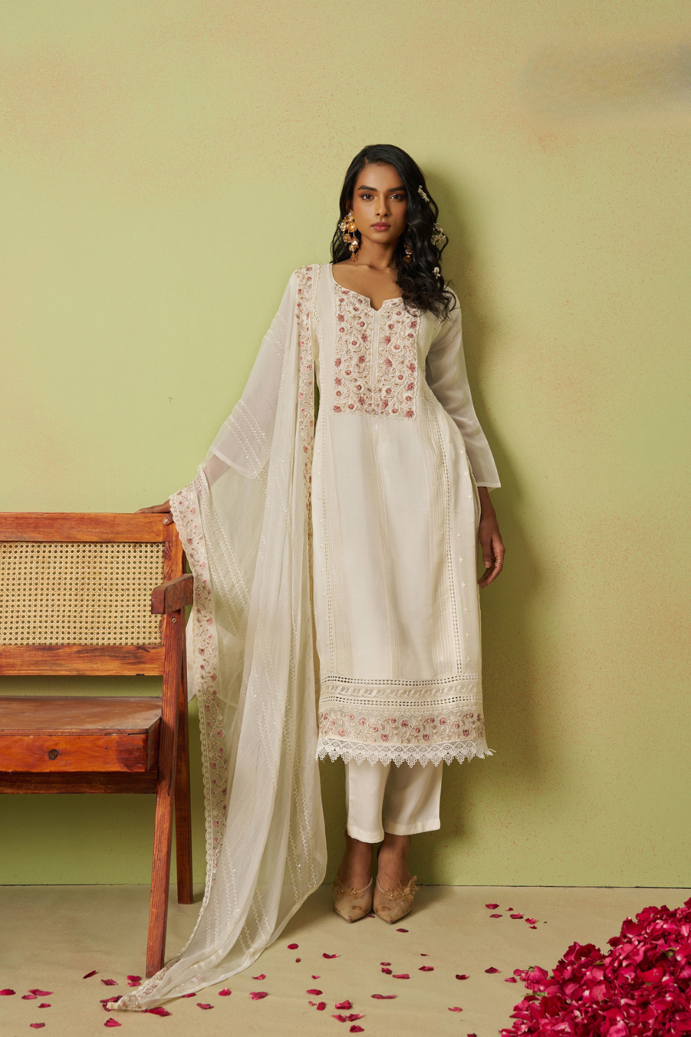 Pure White Organza Suit Set With Elegant Embroidery