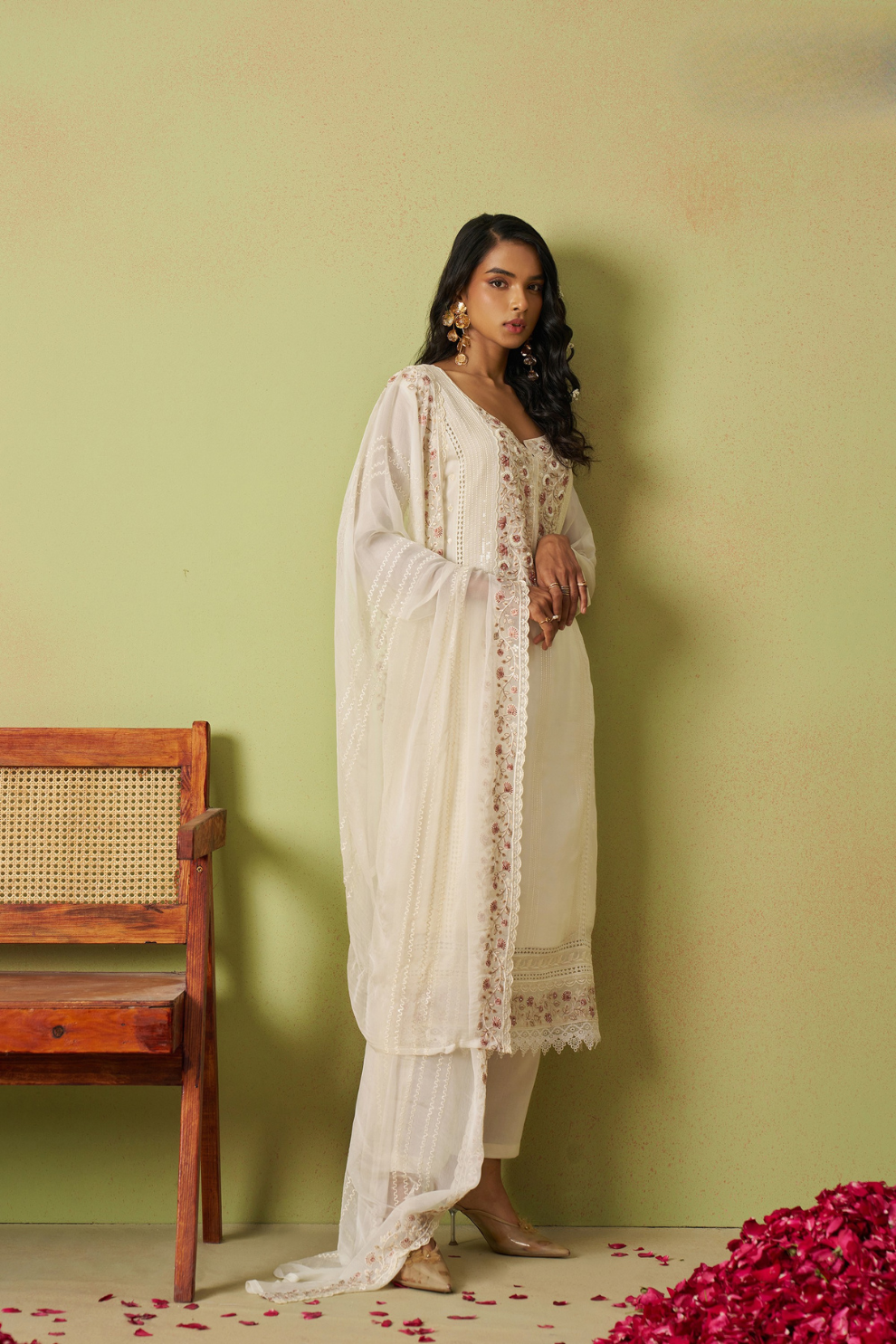 Pure White Organza Suit Set With Elegant Embroidery